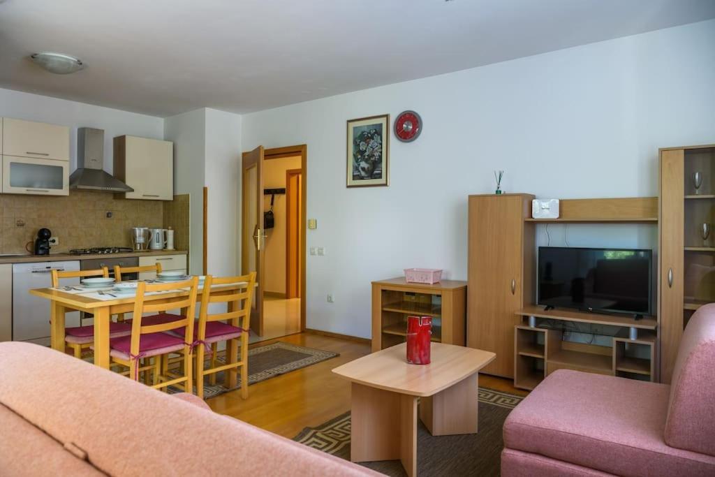 Apartment Sunce بولا المظهر الخارجي الصورة